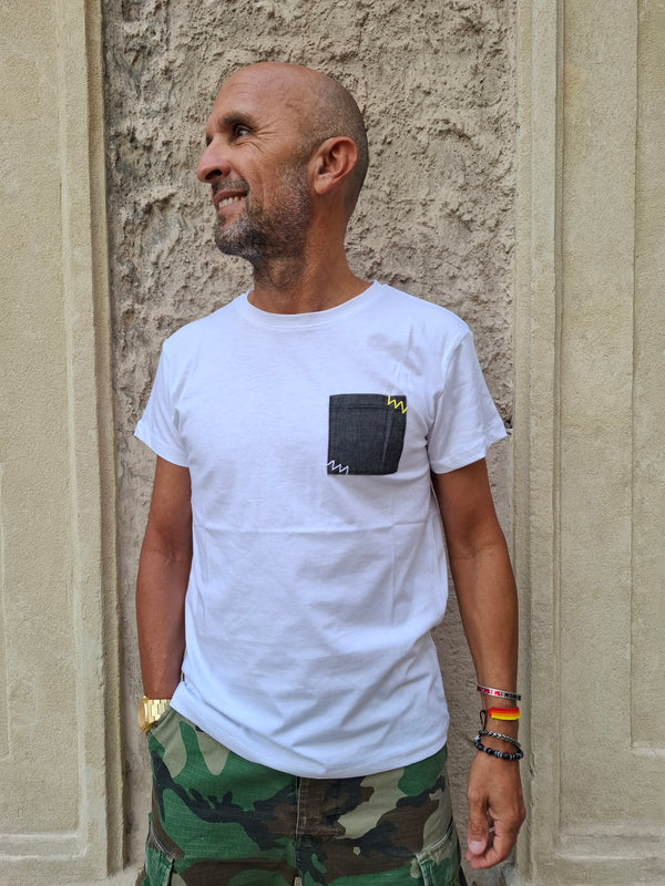 T Shirt con taschino